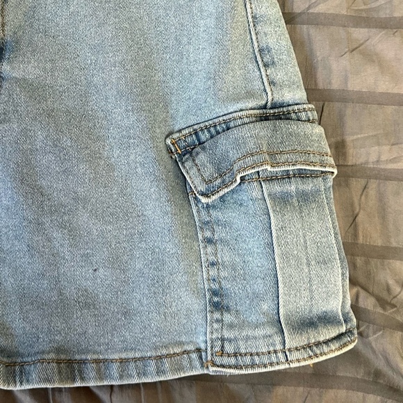 Mini Jeans Skirt - Light Denim - Stretchy Denim - High-Waisted - US 4 - SHEIN - Picture 6 of 7